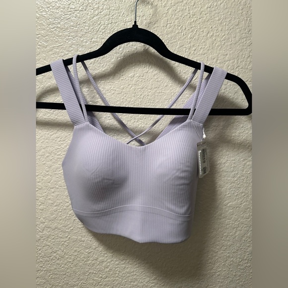 Lululemon like a cloud sports bra size 4 NWT - Picture 1 of 3